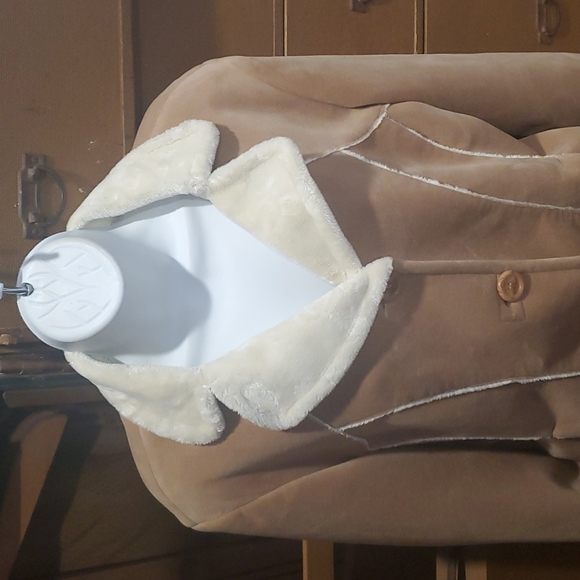 MULBERRY STREET coat.    #4653 - Picture 4 of 8